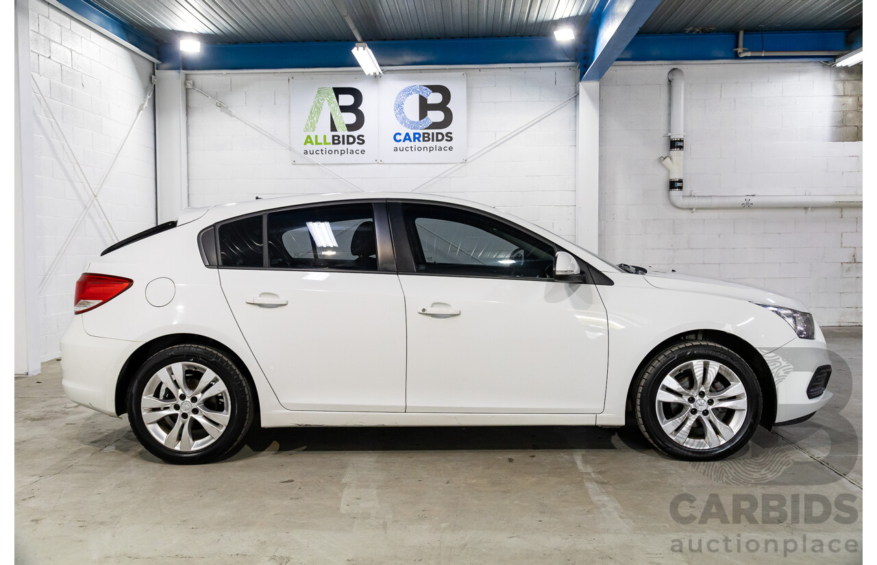 9/2015 Holden Cruze Equipe JH MY15 5d Hatchback White 1.8L
