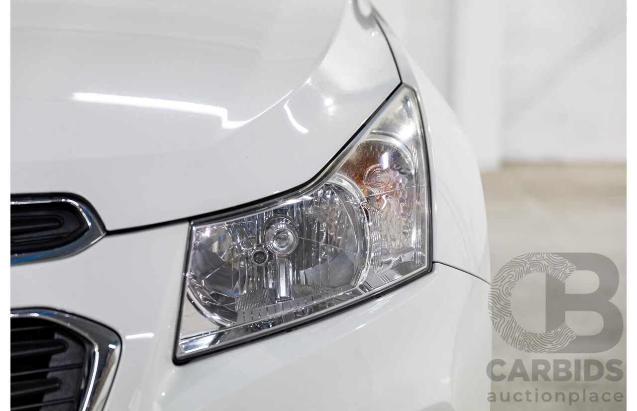 9/2015 Holden Cruze Equipe JH MY15 5d Hatchback White 1.8L