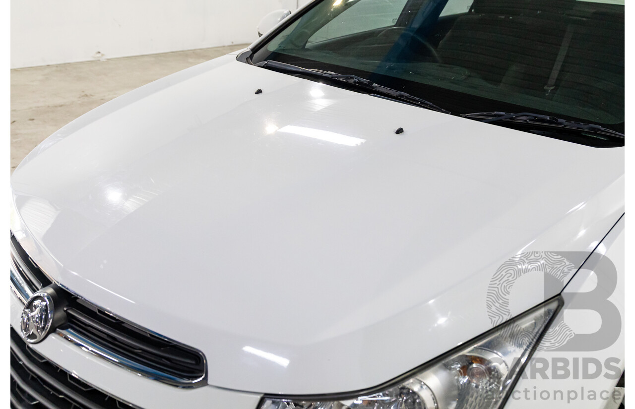 9/2015 Holden Cruze Equipe JH MY15 5d Hatchback White 1.8L