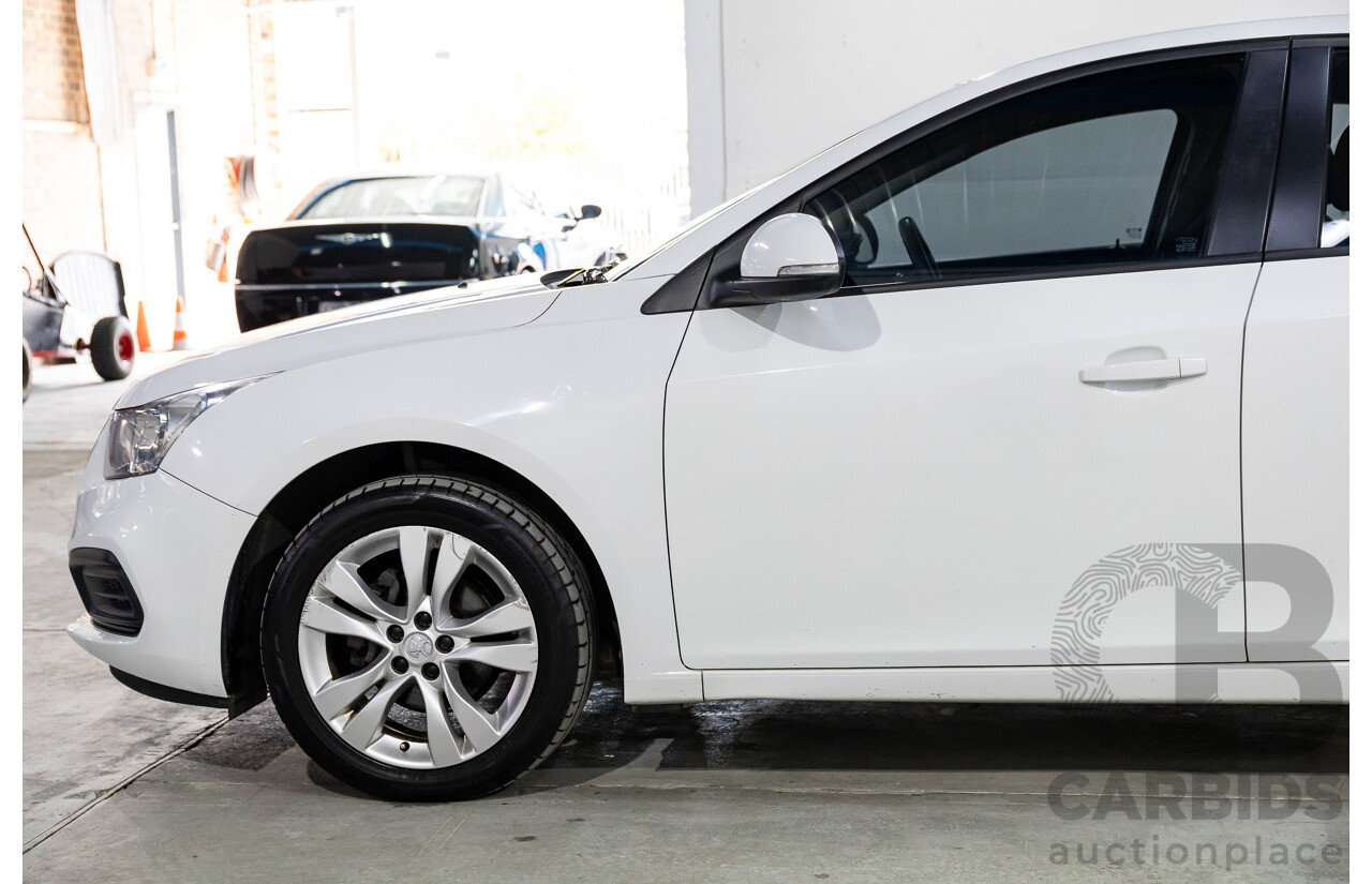 9/2015 Holden Cruze Equipe JH MY15 5d Hatchback White 1.8L