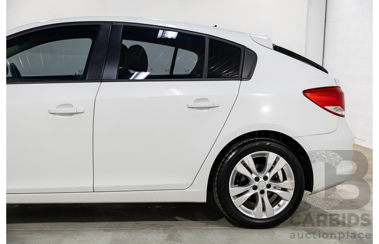 9/2015 Holden Cruze Equipe JH MY15 5d Hatchback White 1.8L