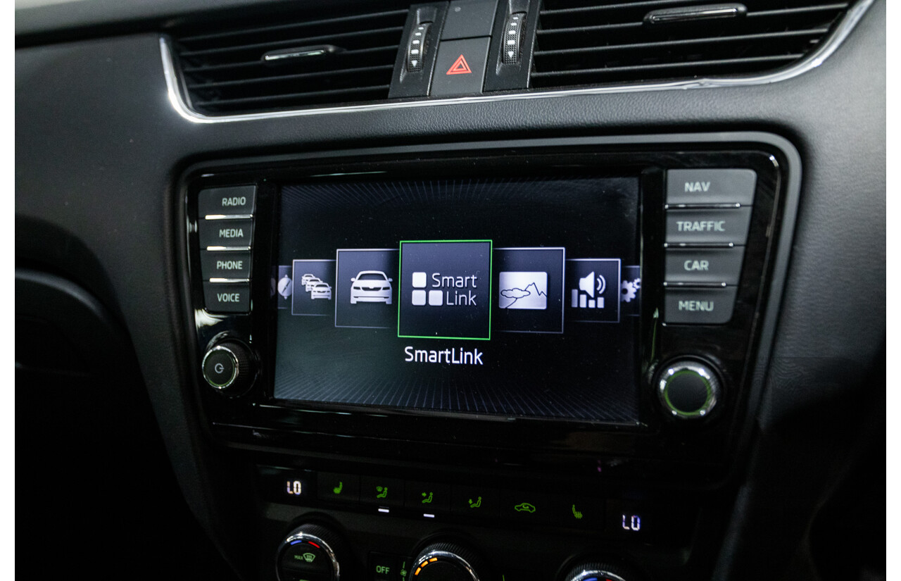 1/2017 Skoda Octavia RS 162 TSI NE MY17 4d Wagon Race Blue Metallic Turbo 2.0L