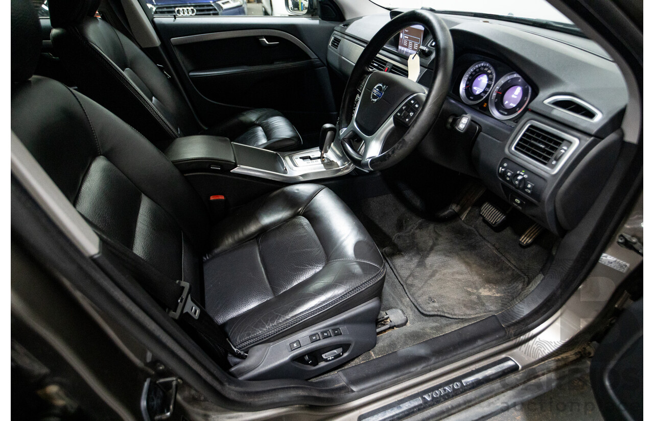 12/2011 Volvo XC70 D5 (AWD) BZ MY11 4d Wagon Oyster Grey Turbo Diesel 2.4L