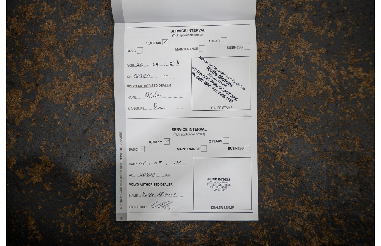 12/2011 Volvo XC70 D5 (AWD) BZ MY11 4d Wagon Oyster Grey Turbo Diesel 2.4L