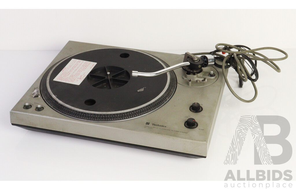 Technics Model SL 1400 Direct Drive Turntable