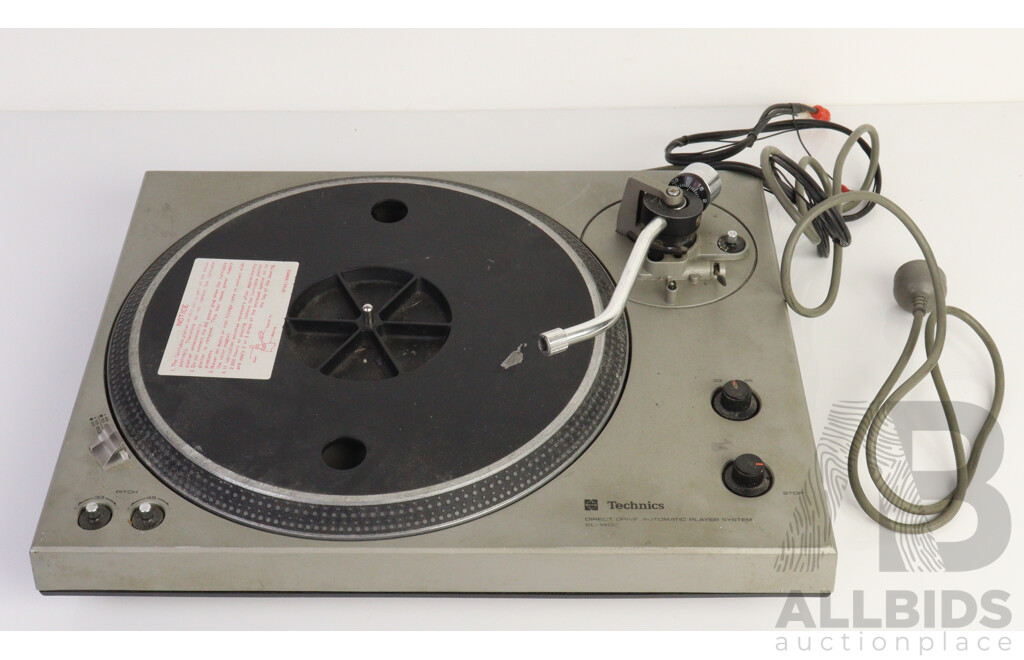 Technics Model SL 1400 Direct Drive Turntable
