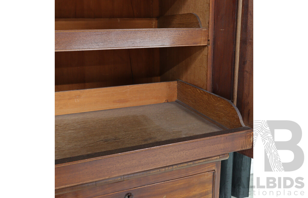 Victorian Flame Mahogany Gentlemans Press on Chest