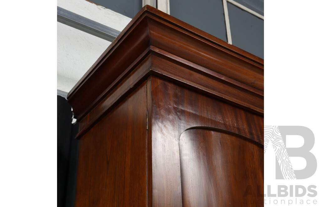 Victorian Flame Mahogany Gentlemans Press on Chest