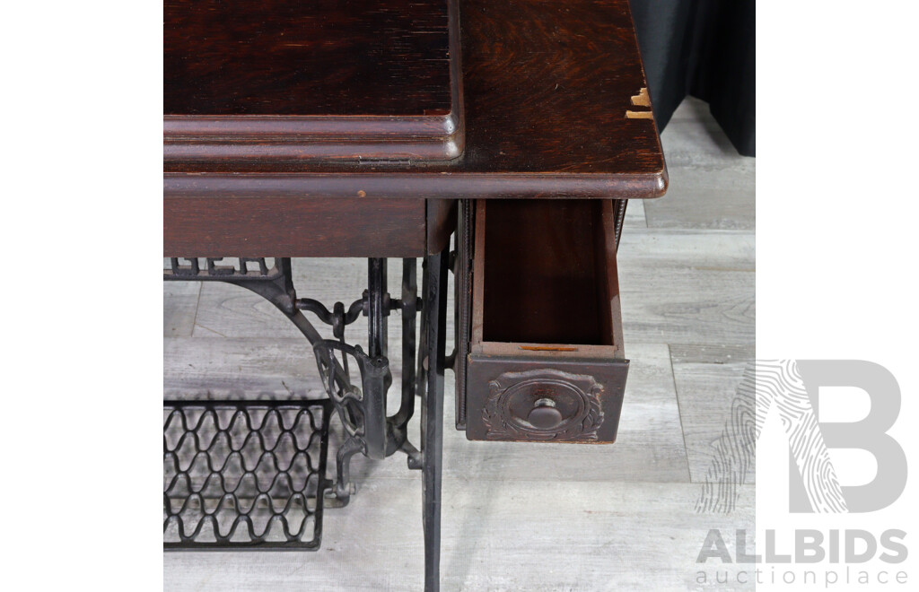 Early Singer Sewing Machine in Oak Case on Treadle Base