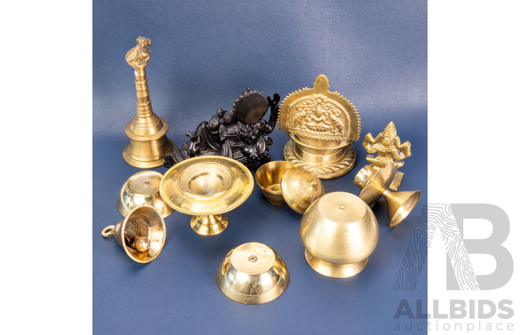 Brass Puja Set Including Ashtalakshmi Vilakku Lamp, Ganesha Statues & Accessories