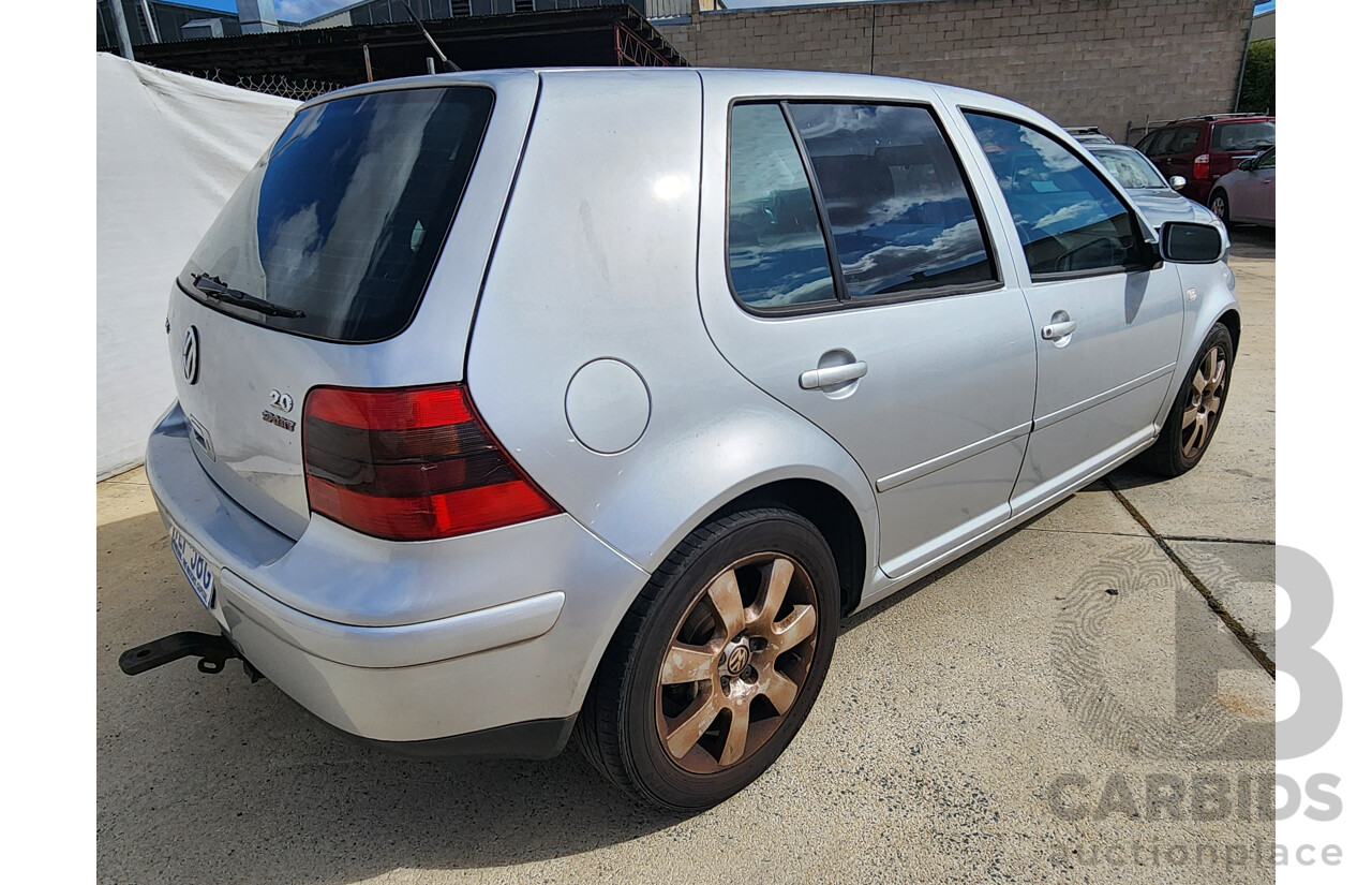 5/2004 Volkswagen Golf 2.0 Sport  5d Hatchback Silver 2.0L