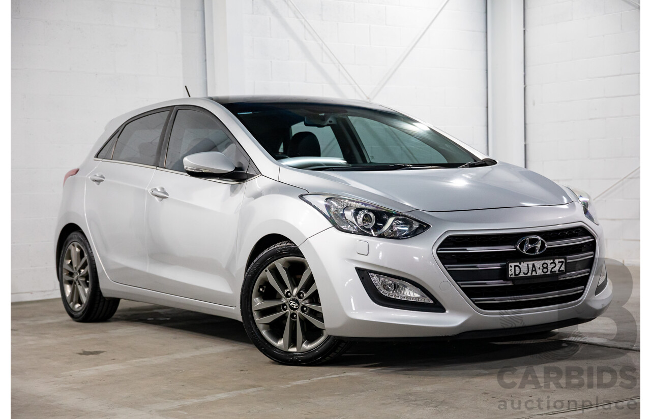 08/2016 Hyundai i30 Premium 1.6 CRDi (FWD) GD3 Series 2 5d Hatchback Platinum Silver Metallic Turbo Diesel 1.6L