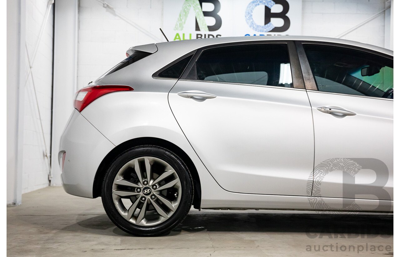 08/2016 Hyundai i30 Premium 1.6 CRDi (FWD) GD3 Series 2 5d Hatchback Platinum Silver Metallic Turbo Diesel 1.6L