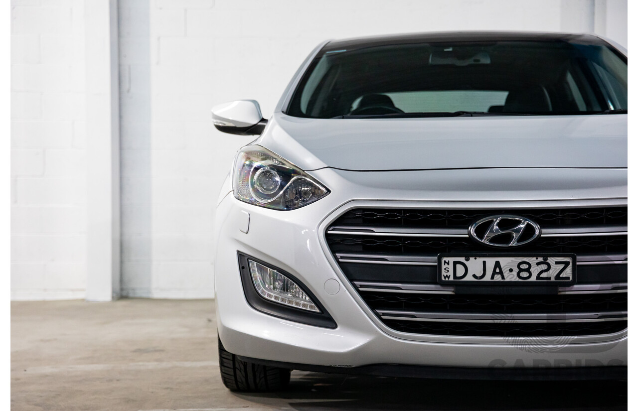 08/2016 Hyundai i30 Premium 1.6 CRDi (FWD) GD3 Series 2 5d Hatchback Platinum Silver Metallic Turbo Diesel 1.6L