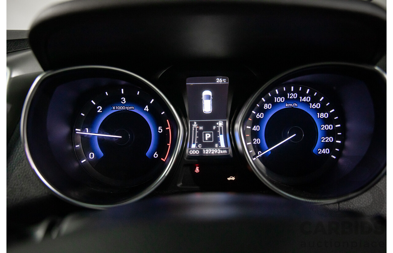 08/2016 Hyundai i30 Premium 1.6 CRDi (FWD) GD3 Series 2 5d Hatchback Platinum Silver Metallic Turbo Diesel 1.6L