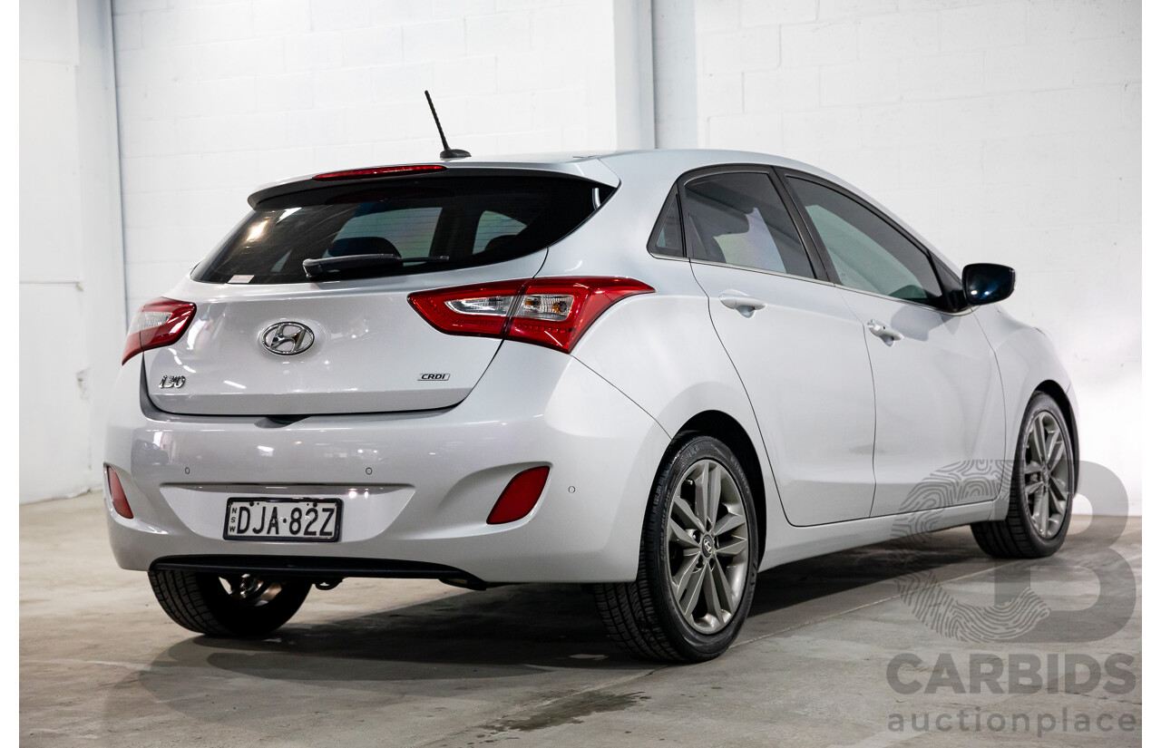 08/2016 Hyundai i30 Premium 1.6 CRDi (FWD) GD3 Series 2 5d Hatchback Platinum Silver Metallic Turbo Diesel 1.6L