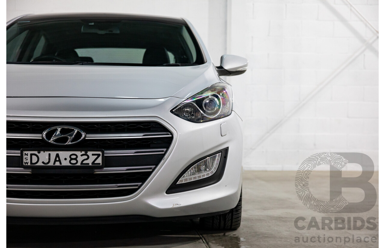 08/2016 Hyundai i30 Premium 1.6 CRDi (FWD) GD3 Series 2 5d Hatchback Platinum Silver Metallic Turbo Diesel 1.6L