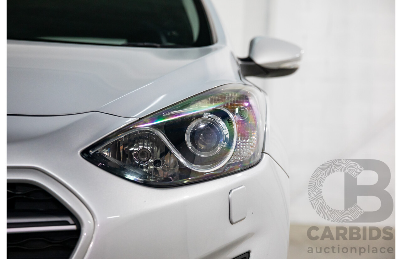 08/2016 Hyundai i30 Premium 1.6 CRDi (FWD) GD3 Series 2 5d Hatchback Platinum Silver Metallic Turbo Diesel 1.6L