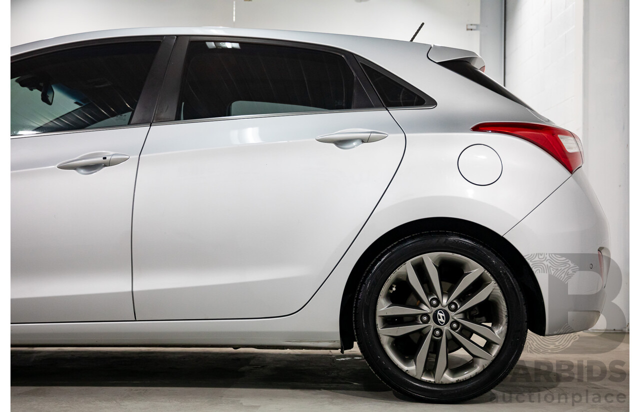 08/2016 Hyundai i30 Premium 1.6 CRDi (FWD) GD3 Series 2 5d Hatchback Platinum Silver Metallic Turbo Diesel 1.6L