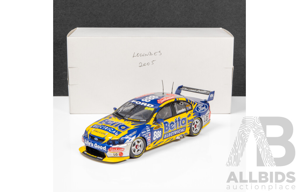 Classic Carlectables 2005 Ford BF Falcon V8 Supercar Craig Lowndes Betta Electrical #888 1:18 Scale Model Car