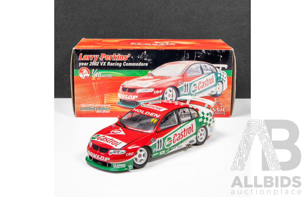 Classic Carlectables 2002 Holden VX Commodore V8 Supercar Larry Perkins Castrol #11 1064/1200 1:18 Scale Model Car