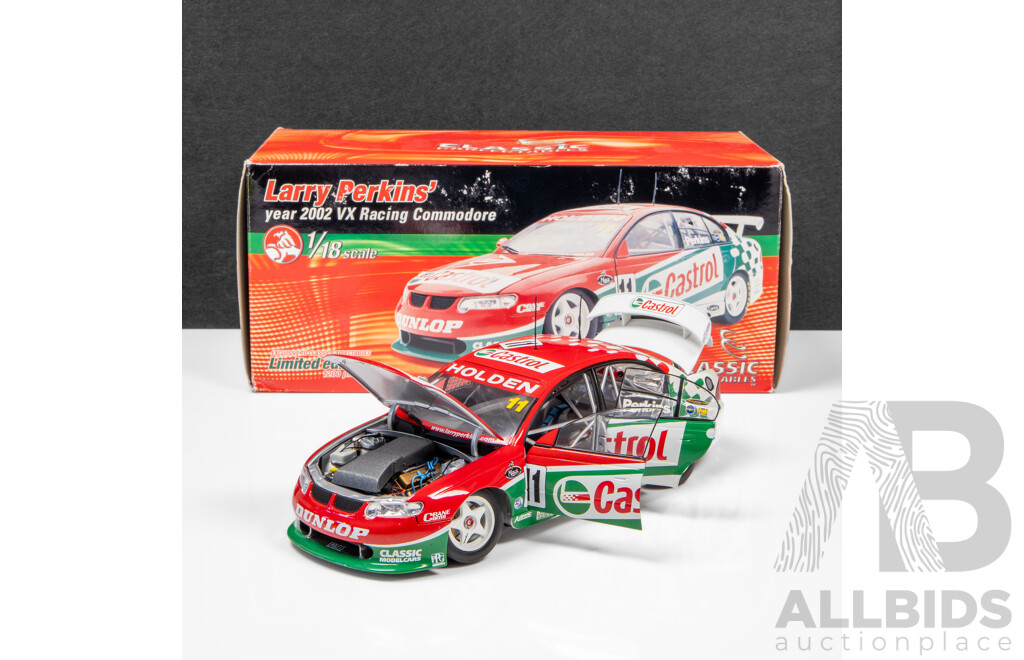Classic Carlectables 2002 Holden VX Commodore V8 Supercar Larry Perkins Castrol #11 1064/1200 1:18 Scale Model Car