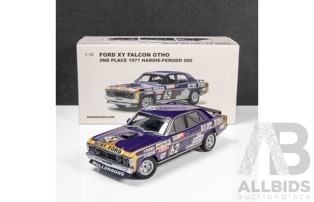 AUTOart 1971 Ford XY Falcon GTHO Hardie Ferodo 500 2nd Place Barnes / Skelton Byrt Ford #62 382/700 1:18 Scale Model Car