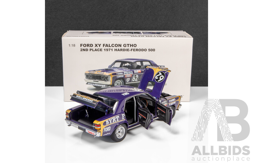 AUTOart 1971 Ford XY Falcon GTHO Hardie Ferodo 500 2nd Place Barnes / Skelton Byrt Ford #62 382/700 1:18 Scale Model Car