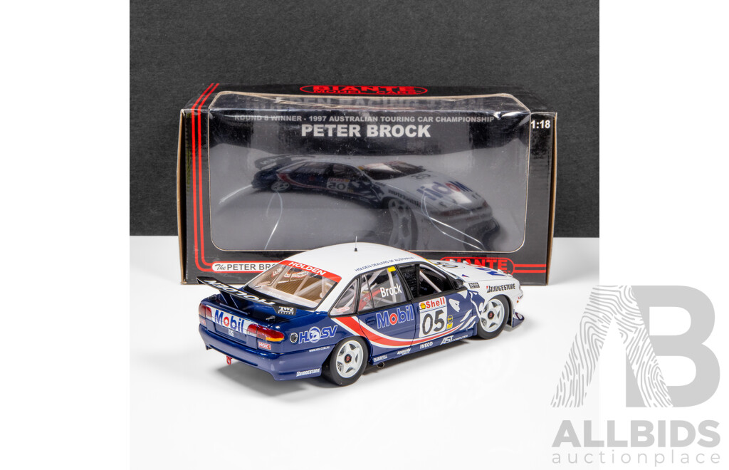 Biante 1997 Holden VS Commodore ATCC Round 8 Winner Peter Brock Mobil #05 3969/13002 1:18 Scale Model Car