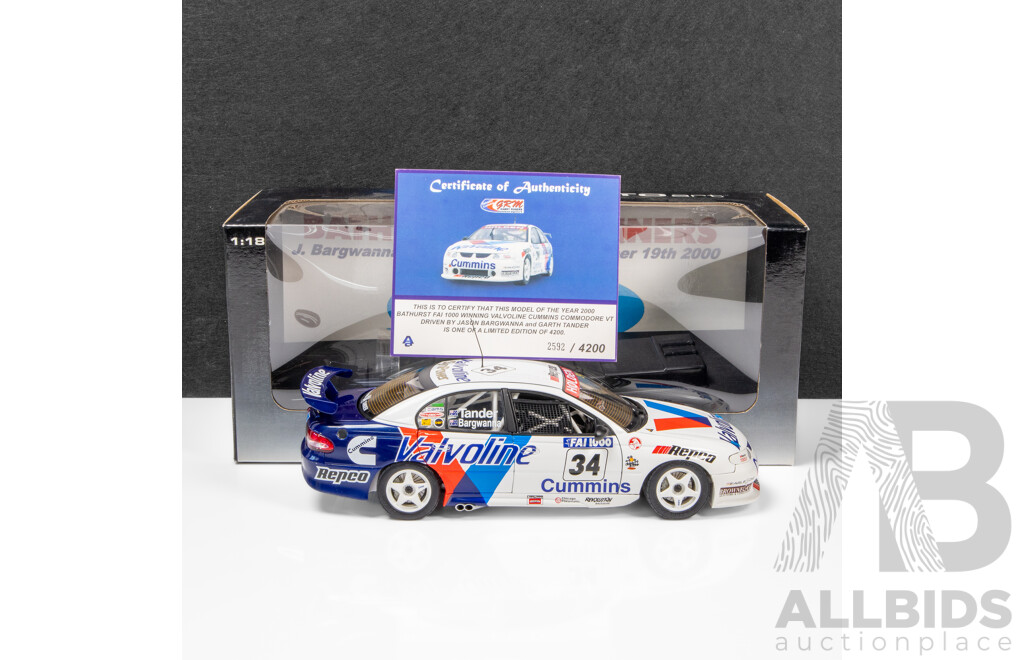 AUTOart 2000 Holden VT Commodore Bathurst Winner Bargwanna/Tander Valvoline Cummins #34 2592/4200 1:18 Scale Model Car