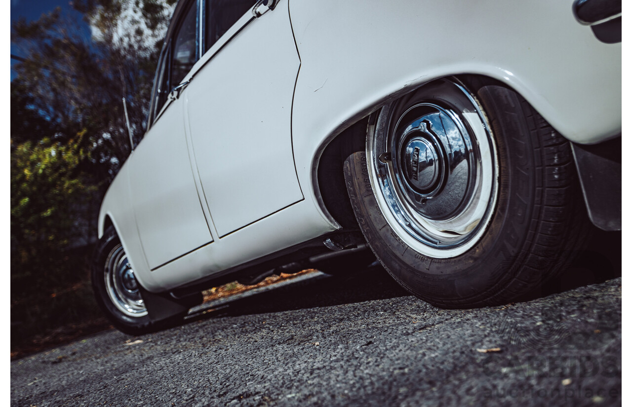 1/1964 Jaguar S-Type 3.4 4d Sedan White 4.2L Converted