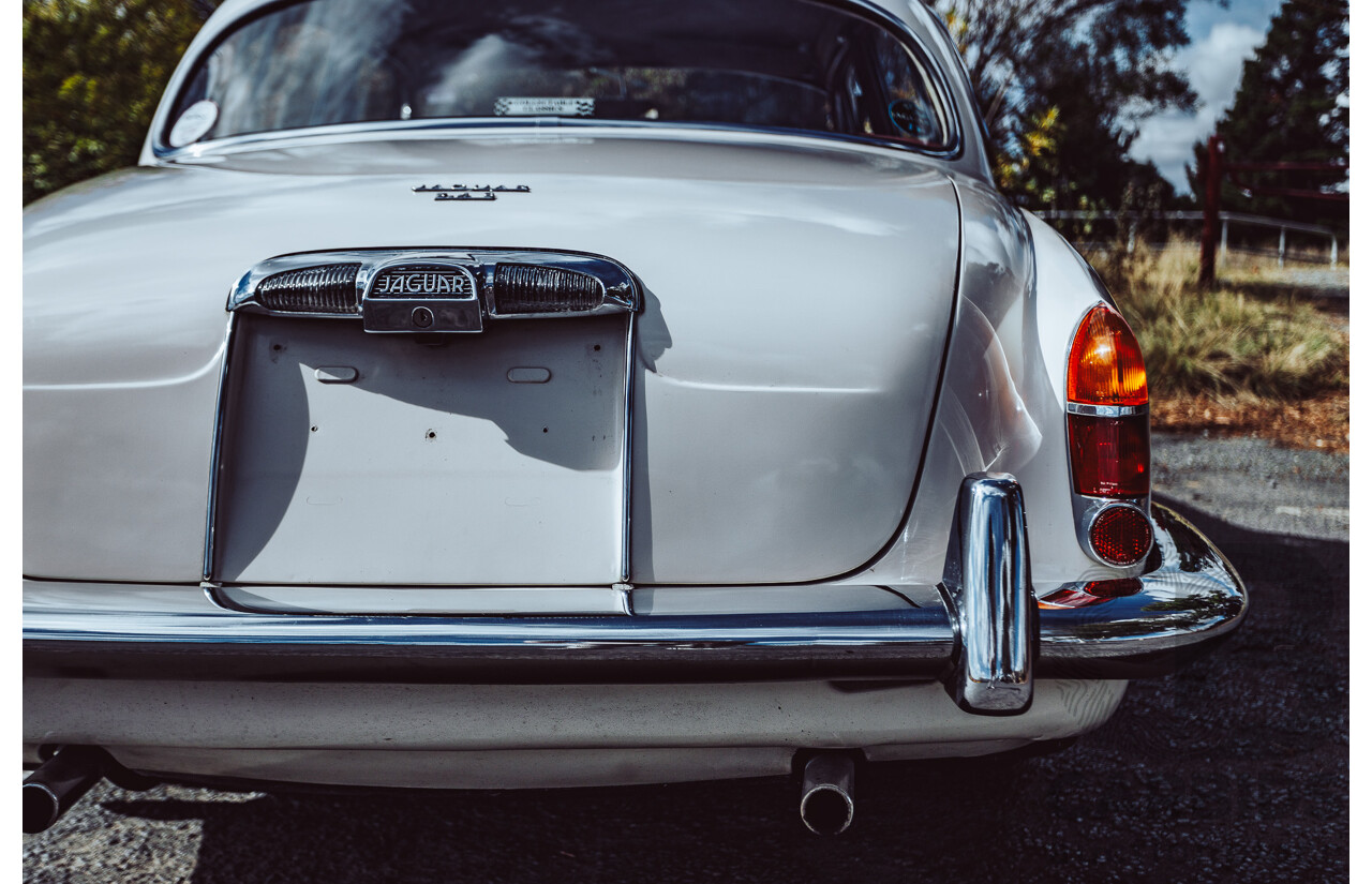 1/1964 Jaguar S-Type 3.4 4d Sedan White 4.2L Converted