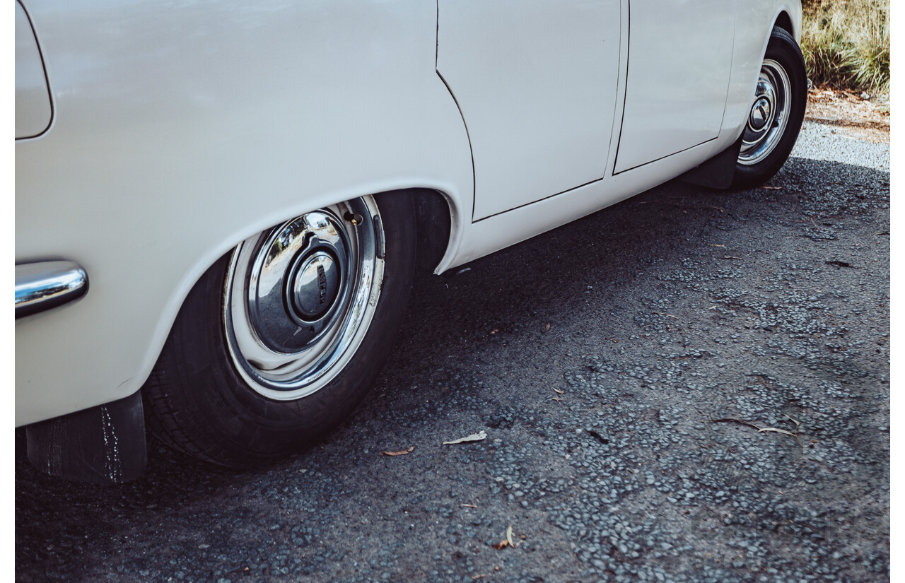 1/1964 Jaguar S-Type 3.4 4d Sedan White 4.2L Converted