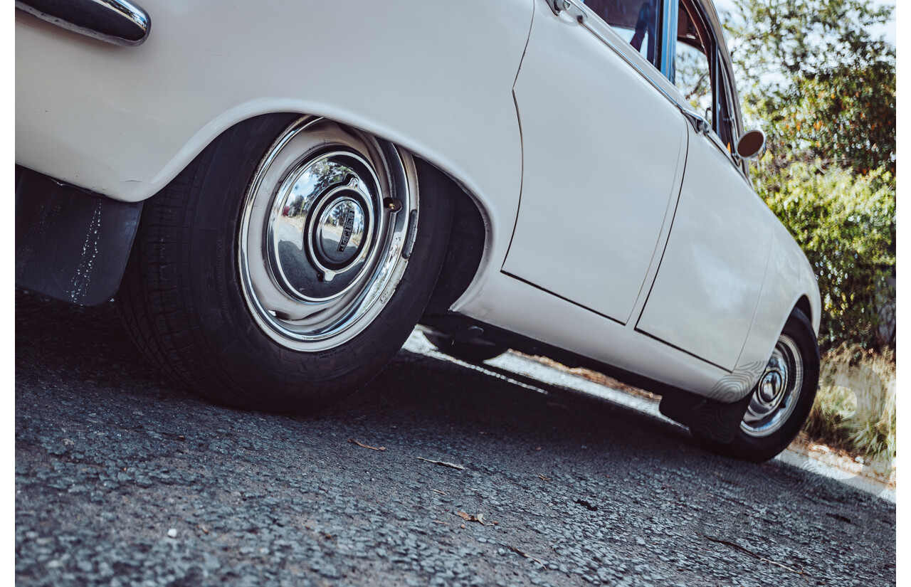 1/1964 Jaguar S-Type 3.4 4d Sedan White 4.2L Converted