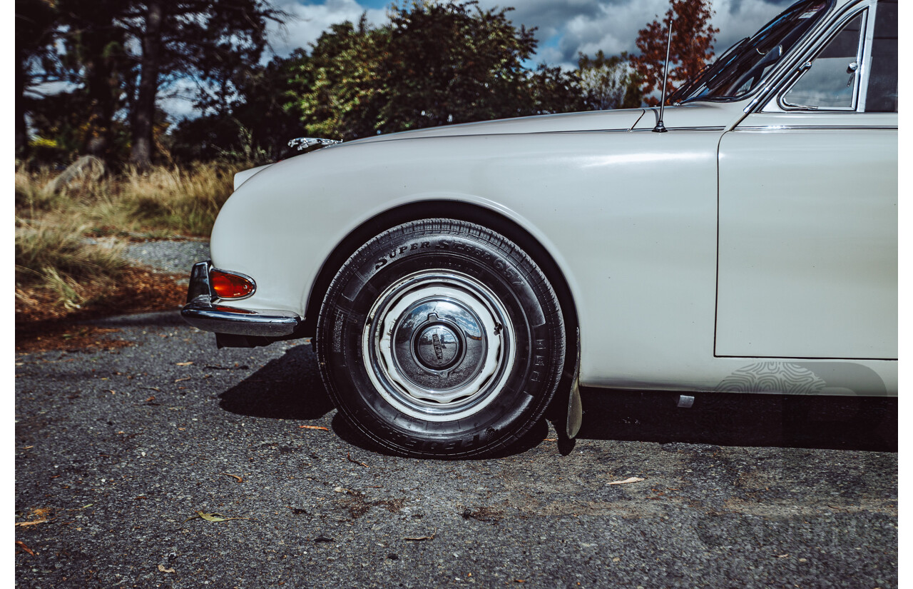 1/1964 Jaguar S-Type 3.4 4d Sedan White 4.2L Converted