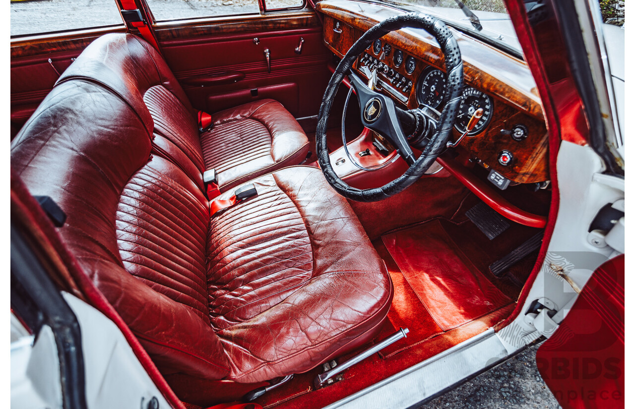 1/1964 Jaguar S-Type 3.4 4d Sedan White 4.2L Converted