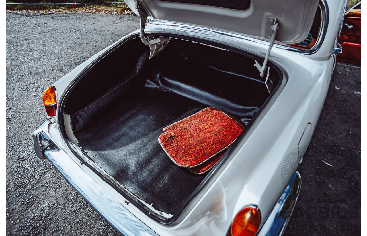 1/1964 Jaguar S-Type 3.4 4d Sedan White 4.2L Converted