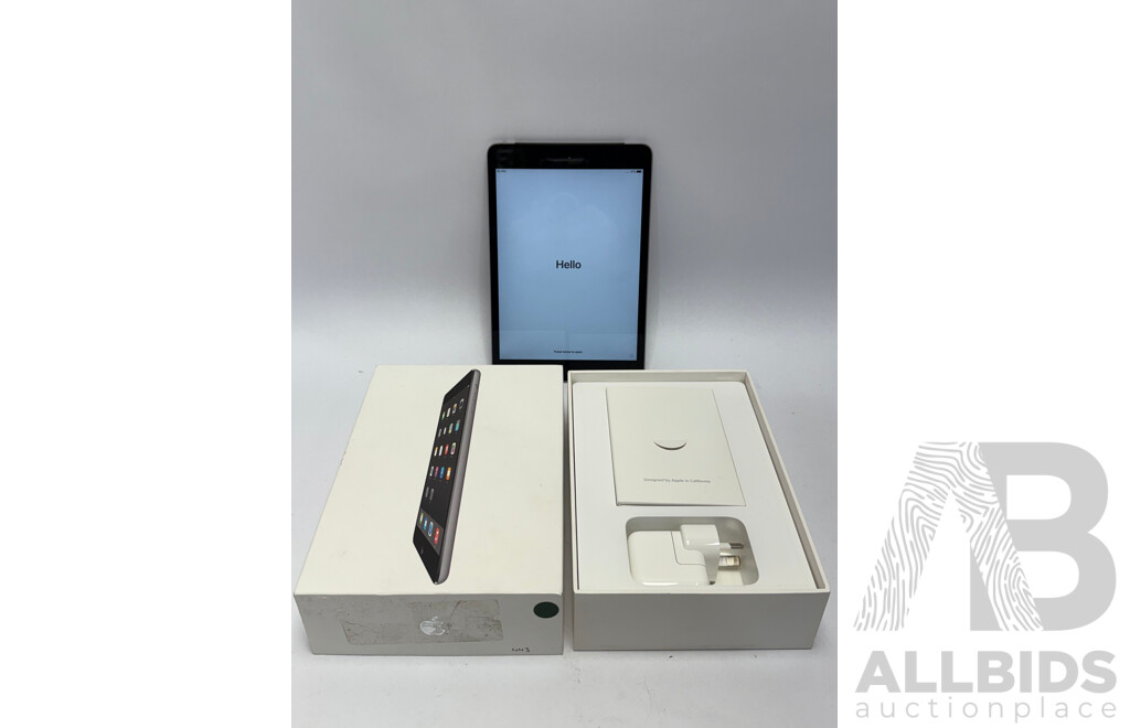 Apple (A1490) 7.9-Inch GSM Space Gray 16GB iPad Mini 2