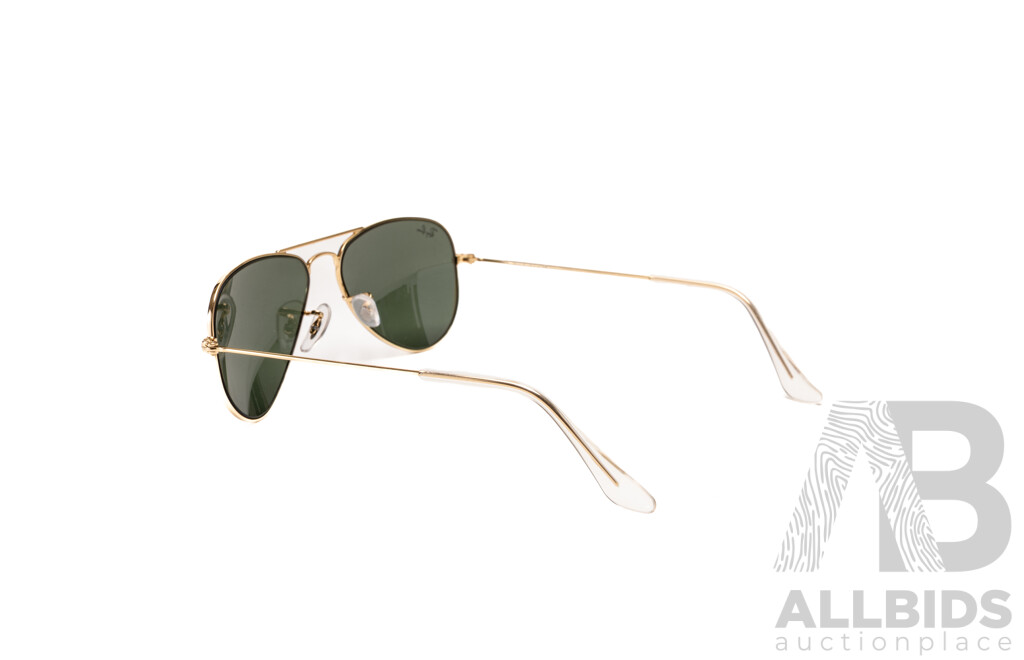 Vintage Ray-Ban Small Metal Aviator Sunglasses with Case, RB3044 L0207 52 00