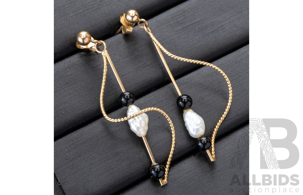 9ct Rice Pearl & Onyx Beaded Petite Drop Bar Stud Earrings, 35mm,0.89 Grams