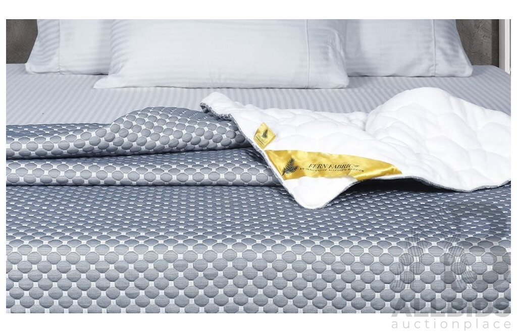FERN FABRIC Hexagon Grey - Double - 650GSM Coverlet - ORP $299.00