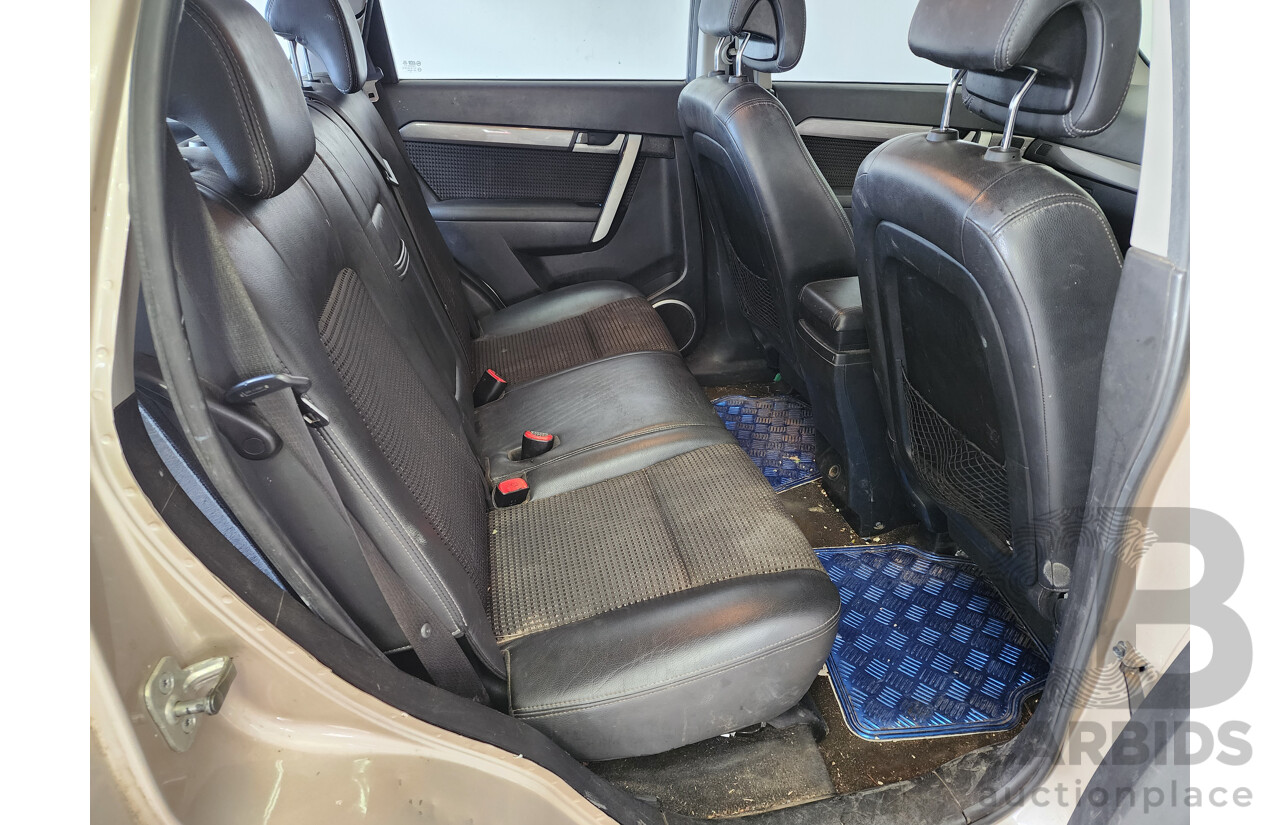 8/2012 Holden Captiva 7 CX (4x4) CG SERIES II 4d Wagon Gold 3.0L