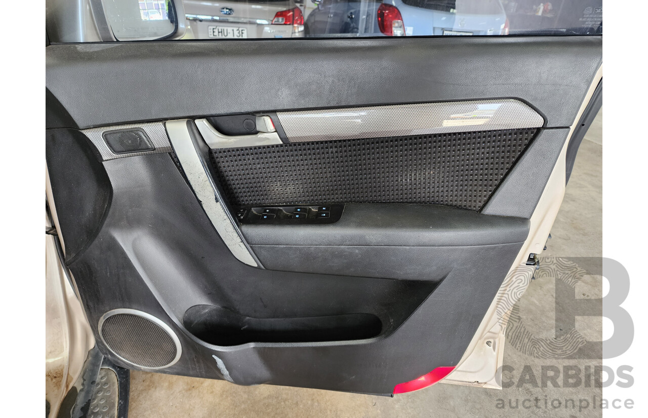 8/2012 Holden Captiva 7 CX (4x4) CG SERIES II 4d Wagon Gold 3.0L