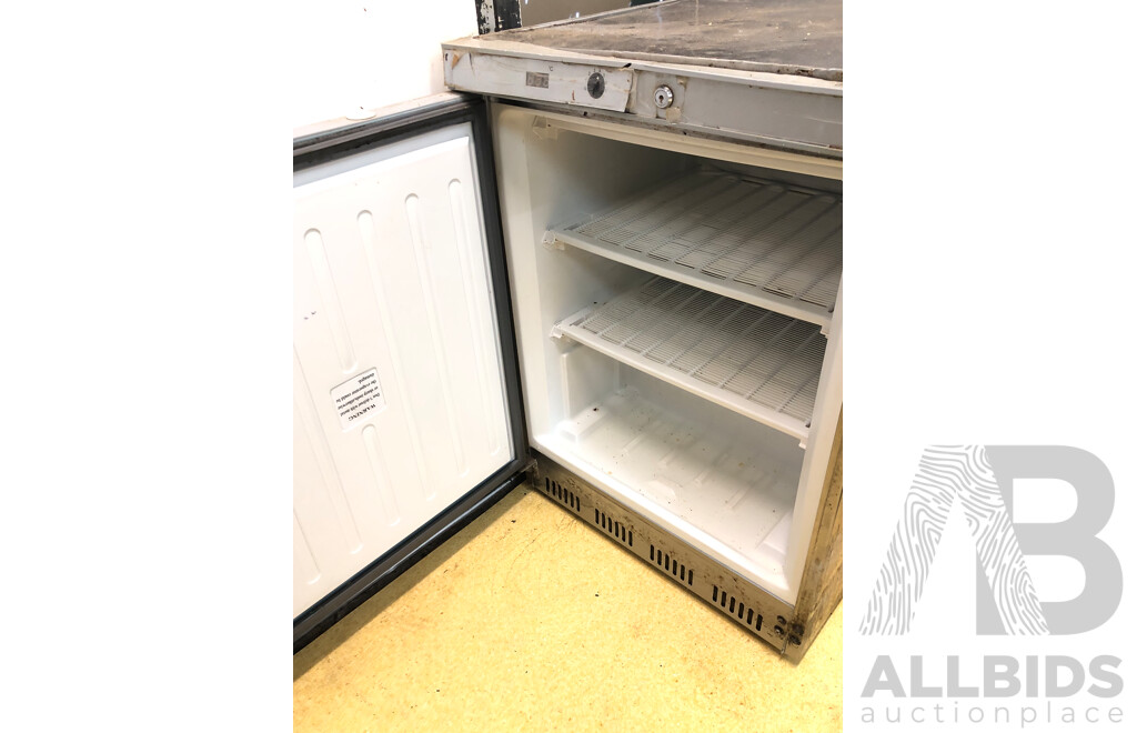 Nuline 125 Litre Commercial Upright Freezer