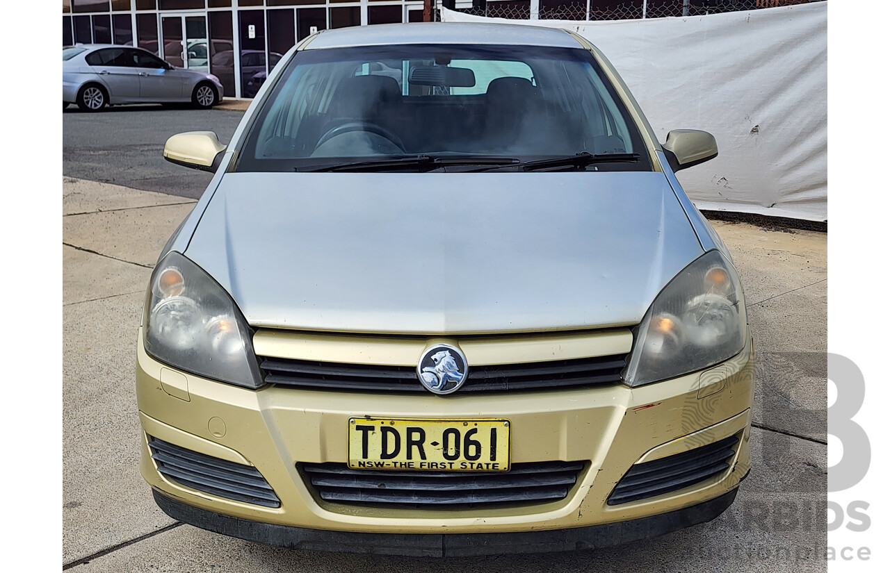 4/2005 Holden Astra CDX AH 5d Hatchback Gold 1.8L