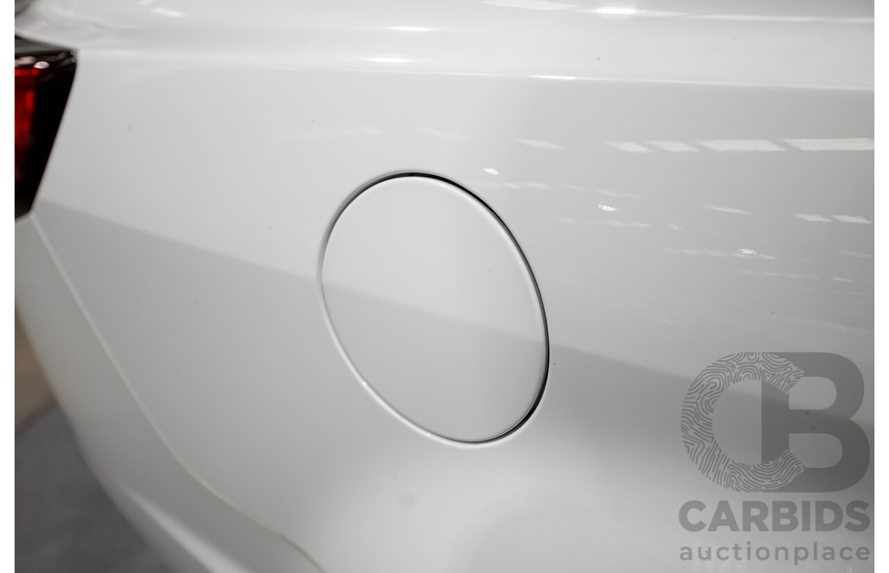 10/2016 Holden Commodore SV6 BLACK EDITION RWD VFII MY16 4D Sedan Heron White 3.6L