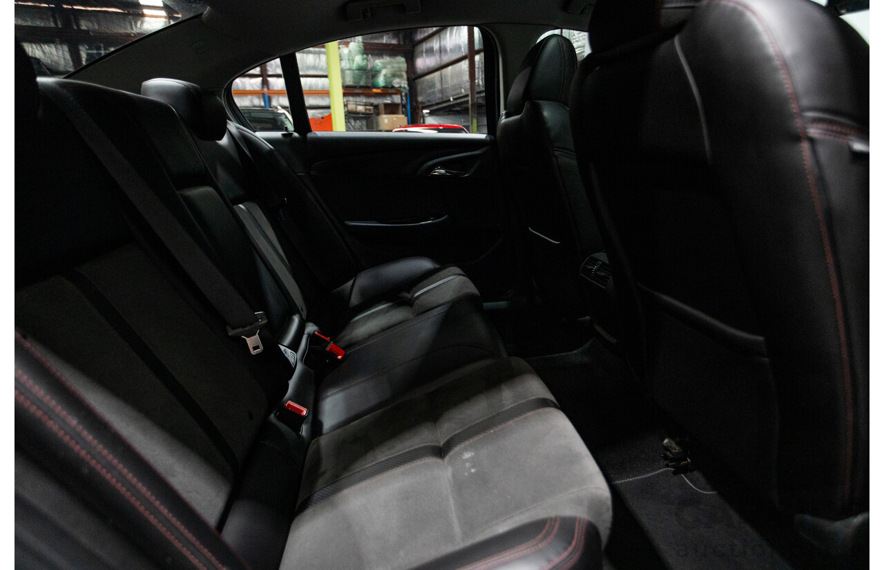 10/2016 Holden Commodore SV6 BLACK EDITION RWD VFII MY16 4D Sedan Heron White 3.6L