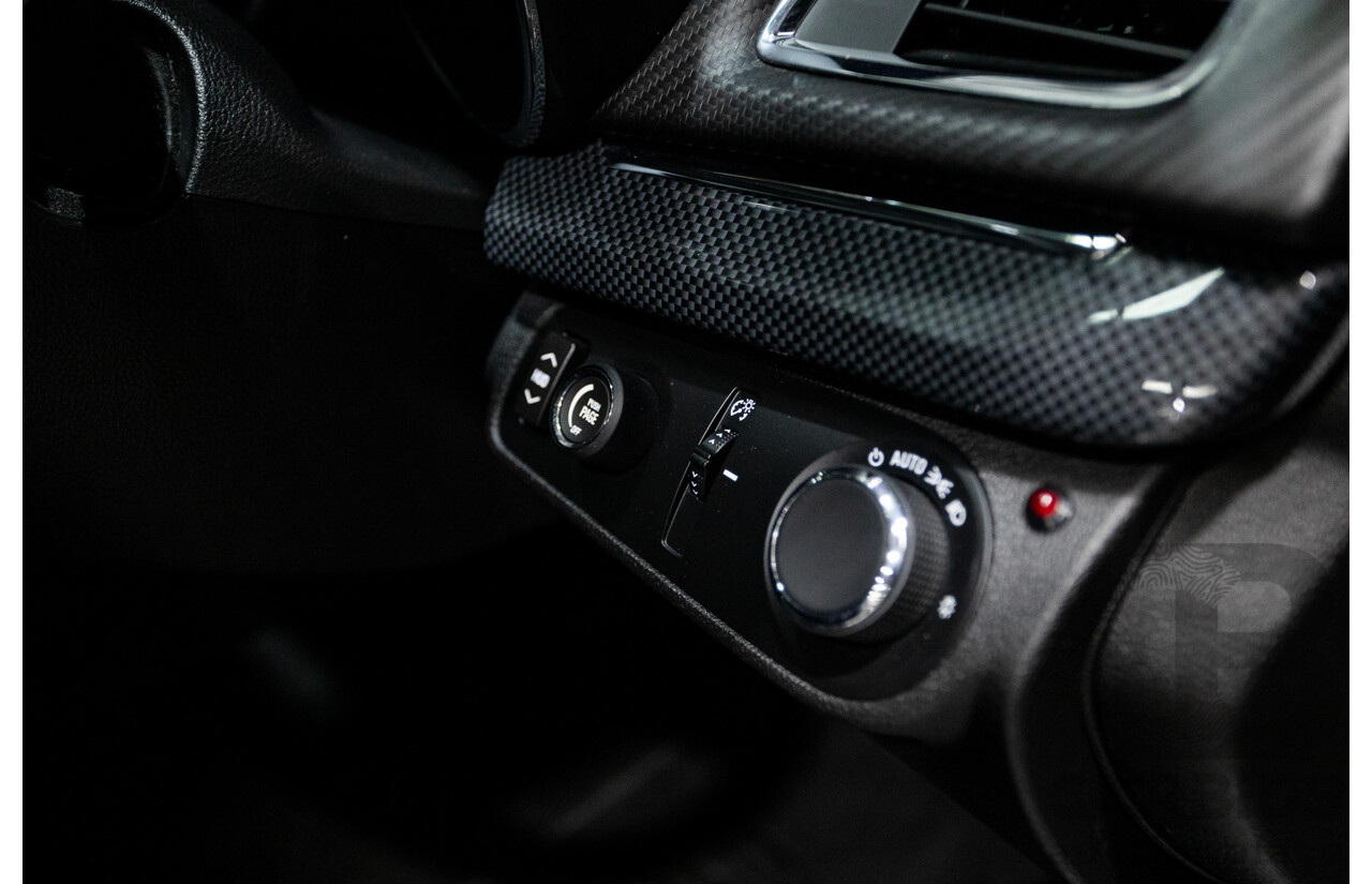 10/2016 Holden Commodore SV6 BLACK EDITION RWD VFII MY16 4D Sedan Heron White 3.6L