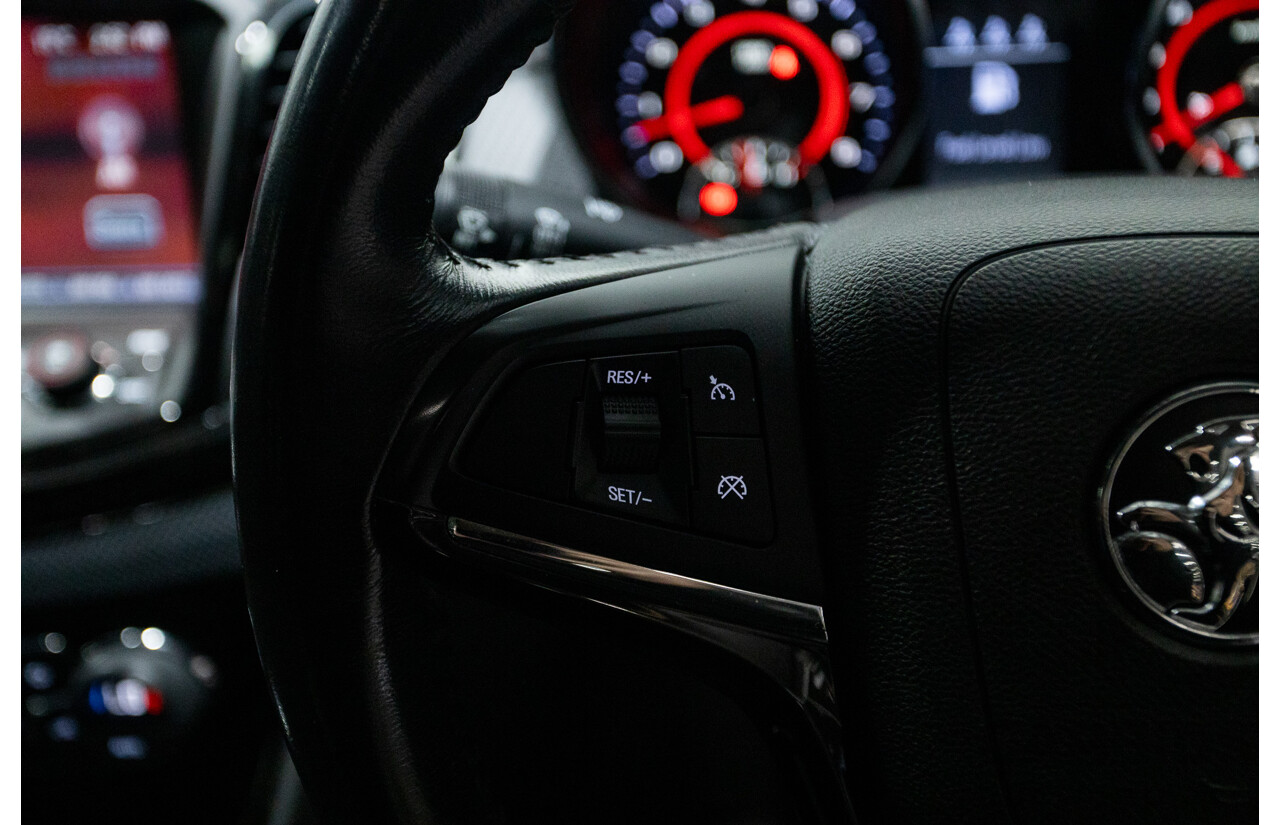 10/2016 Holden Commodore SV6 BLACK EDITION RWD VFII MY16 4D Sedan Heron White 3.6L