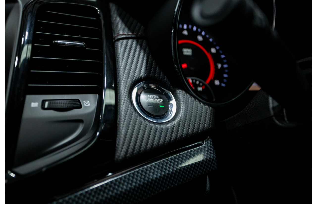 10/2016 Holden Commodore SV6 BLACK EDITION RWD VFII MY16 4D Sedan Heron White 3.6L